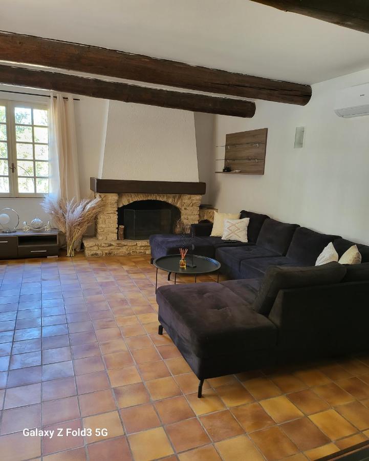 Maison Au Coeur De La Colline 卡瓦永 外观 照片